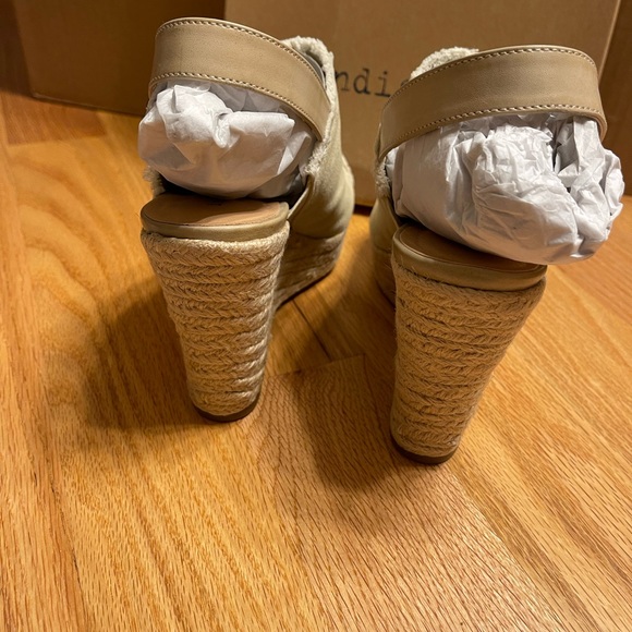 Summer fabric wedges - Picture 4 of 5